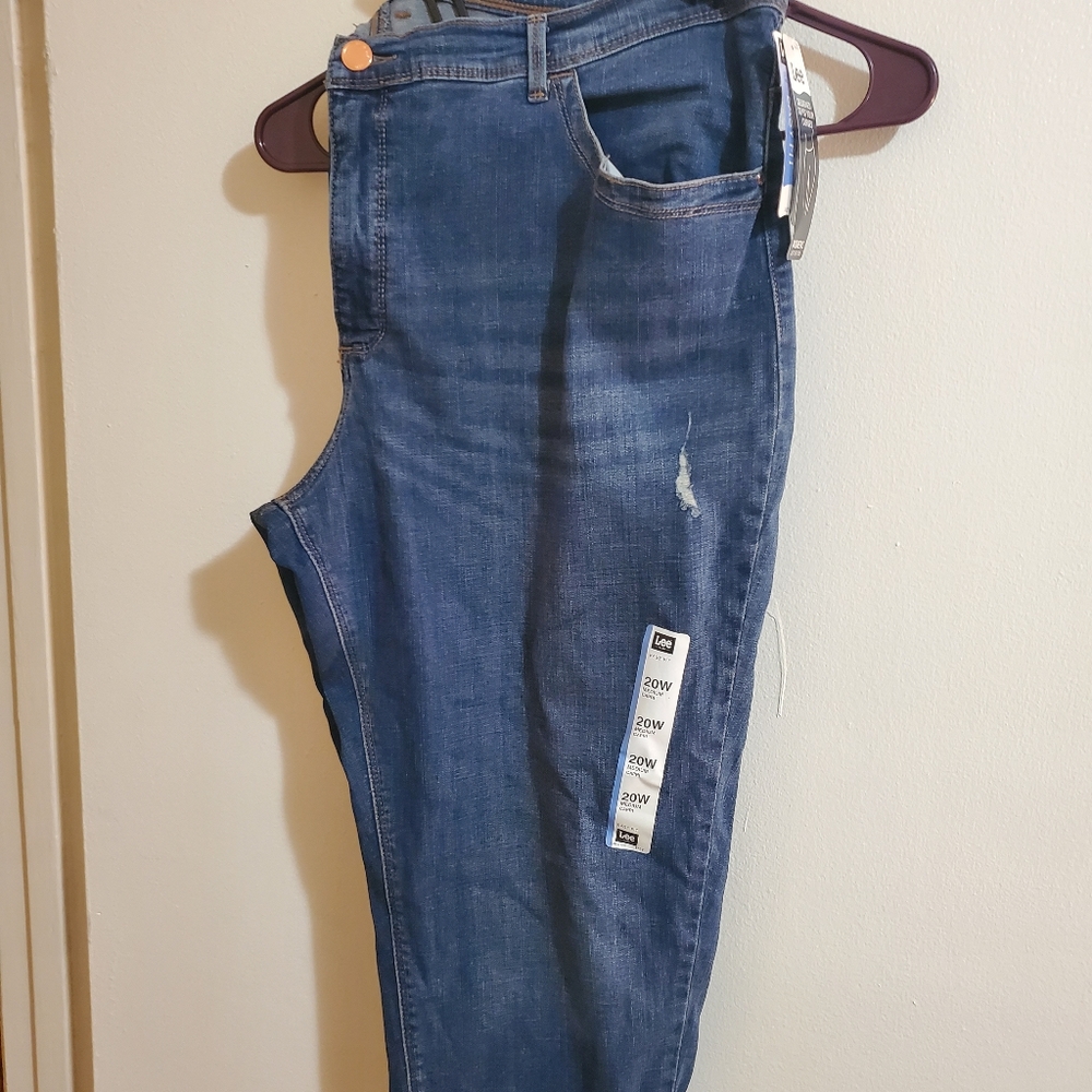 Lee capris